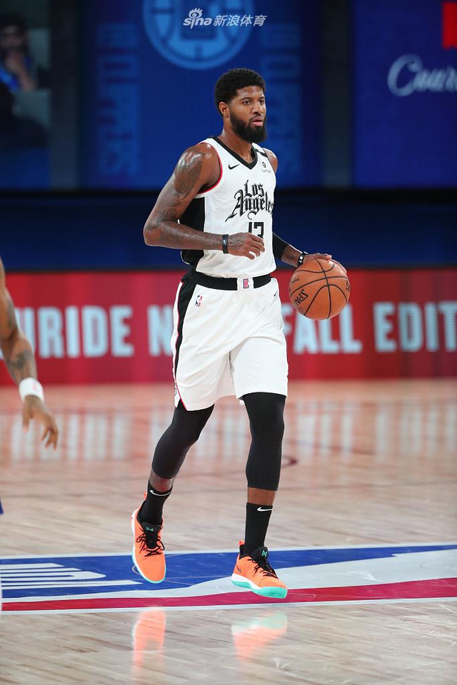 非盲目轰炸 非盲目轰炸