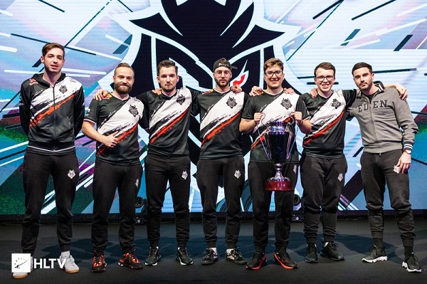 他强调香蕉 他强调香蕉